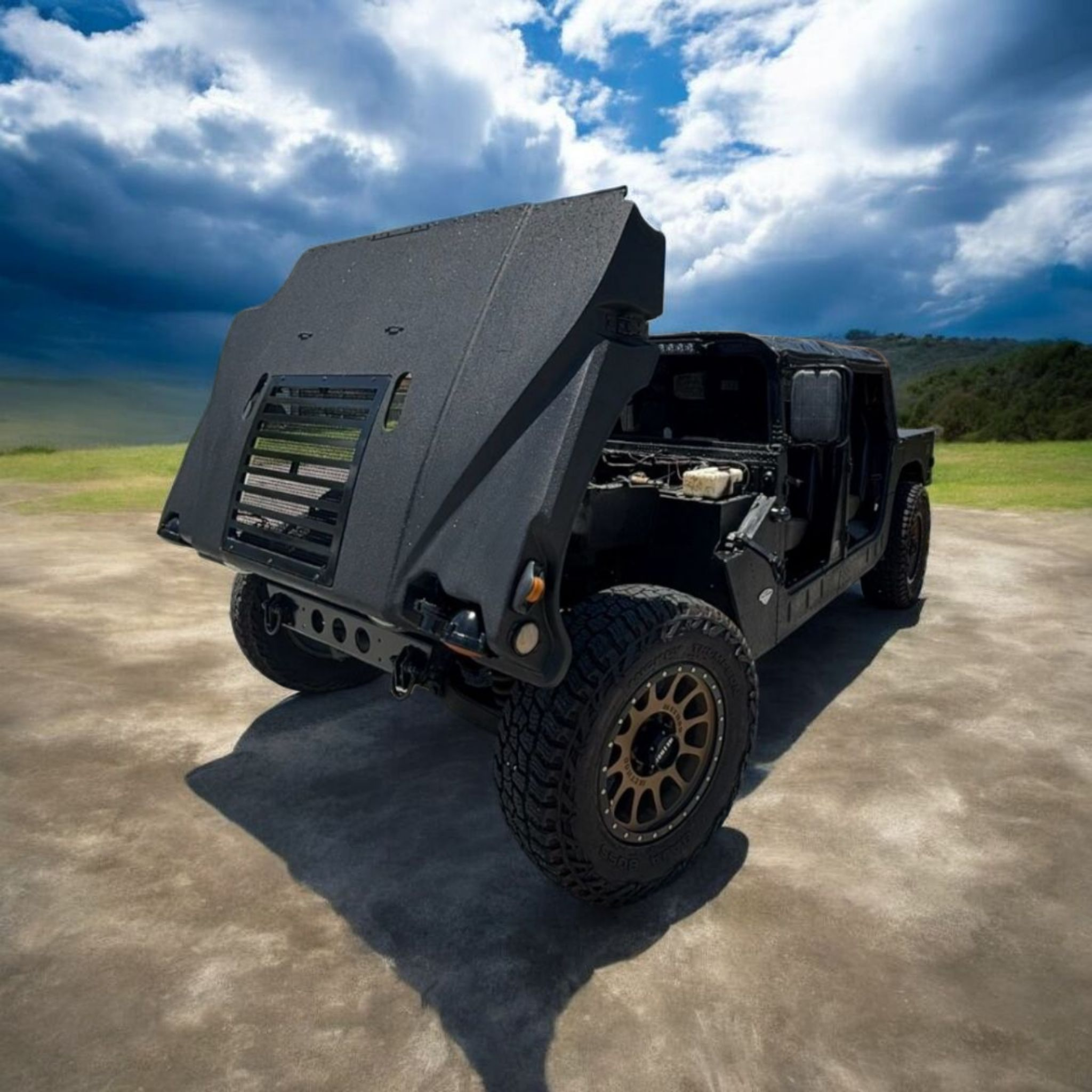 Hummer H1 Rental | Luxury Military-Style Vehicle for Events & Photoshoots - Image 3
