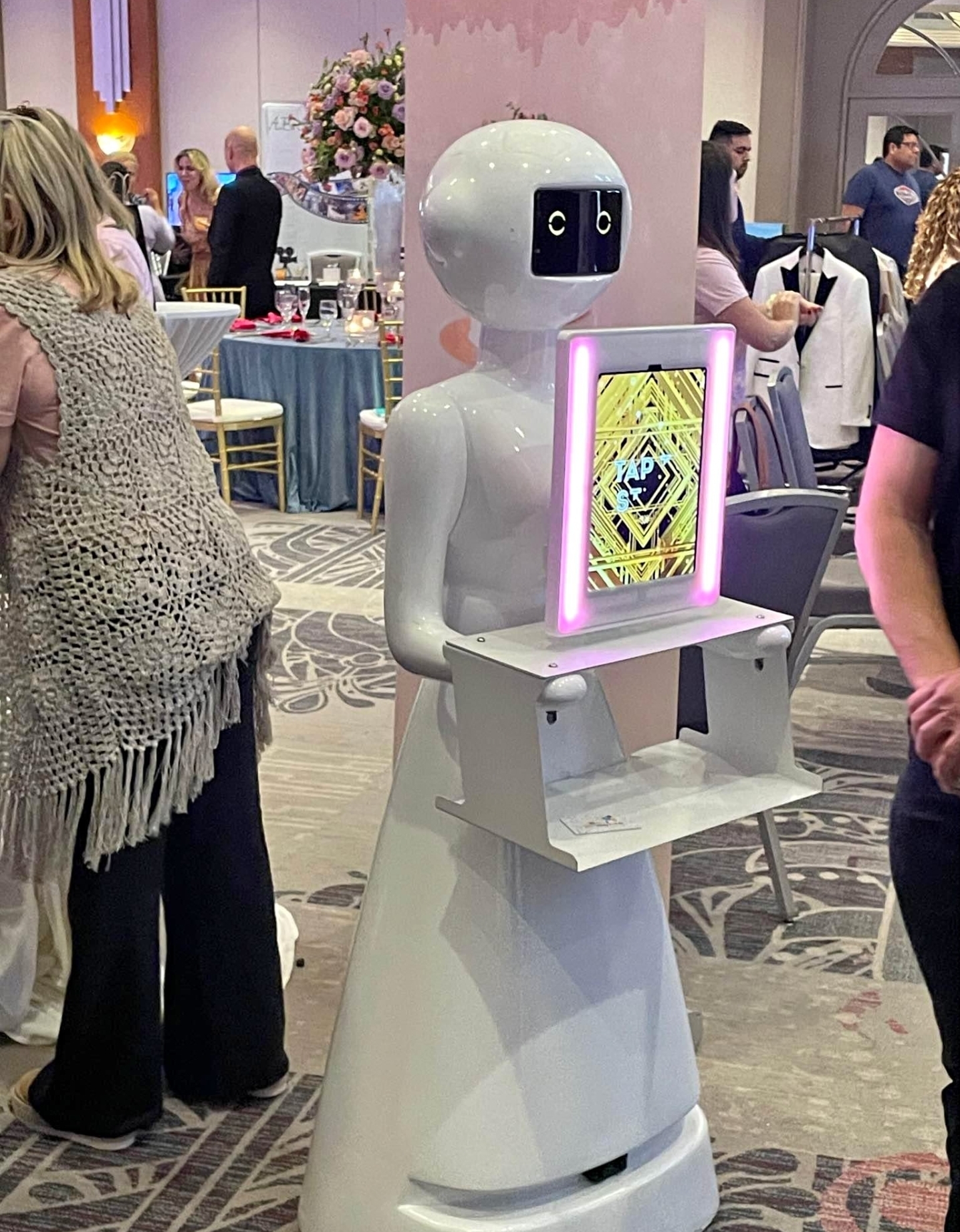 Robot Photobooth Rental Miami | Interactive Event Photo Booth