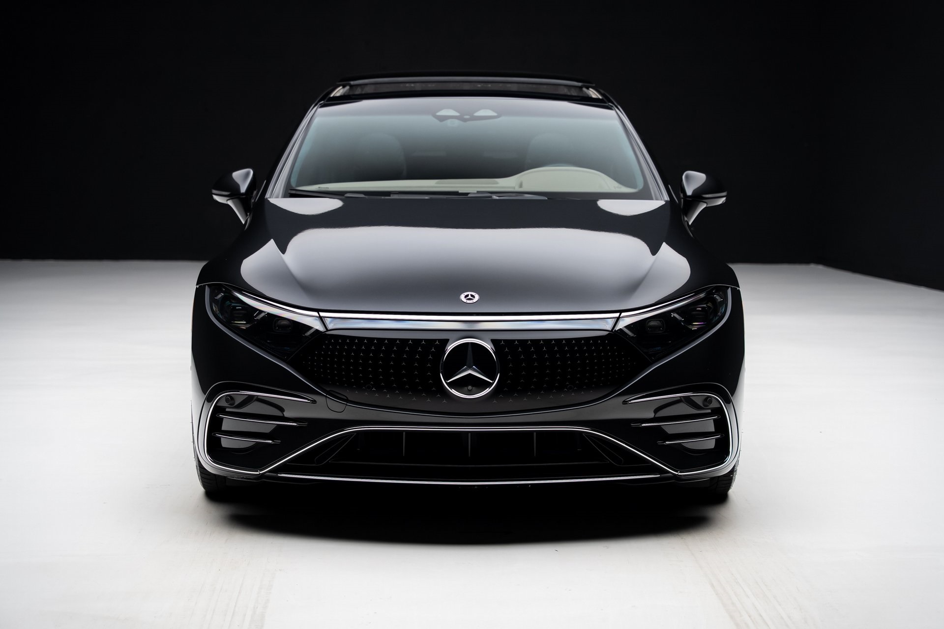 Mercedes-Benz EQS Chauffeur Service | Electric Luxury Black Car in South Florida - Image 2